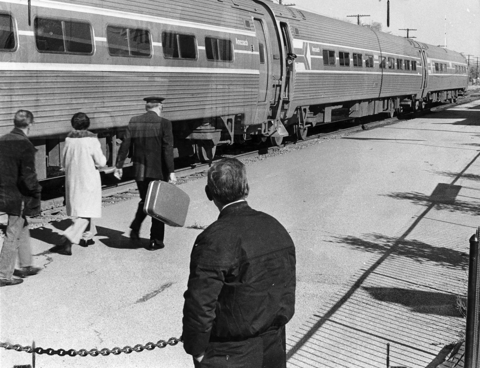 Amtrak bus-2 1980.jpg
